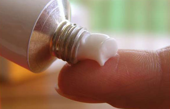 Thuốc bôi chữa viêm bao quy đầu tại nhà